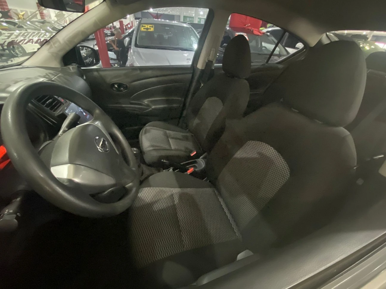 NISSAN VERSA