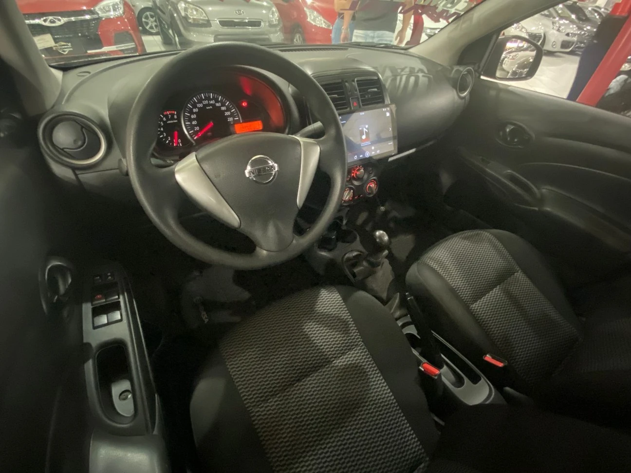 NISSAN VERSA