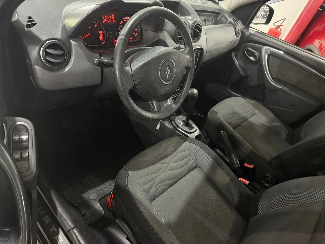 RENAULT DUSTER