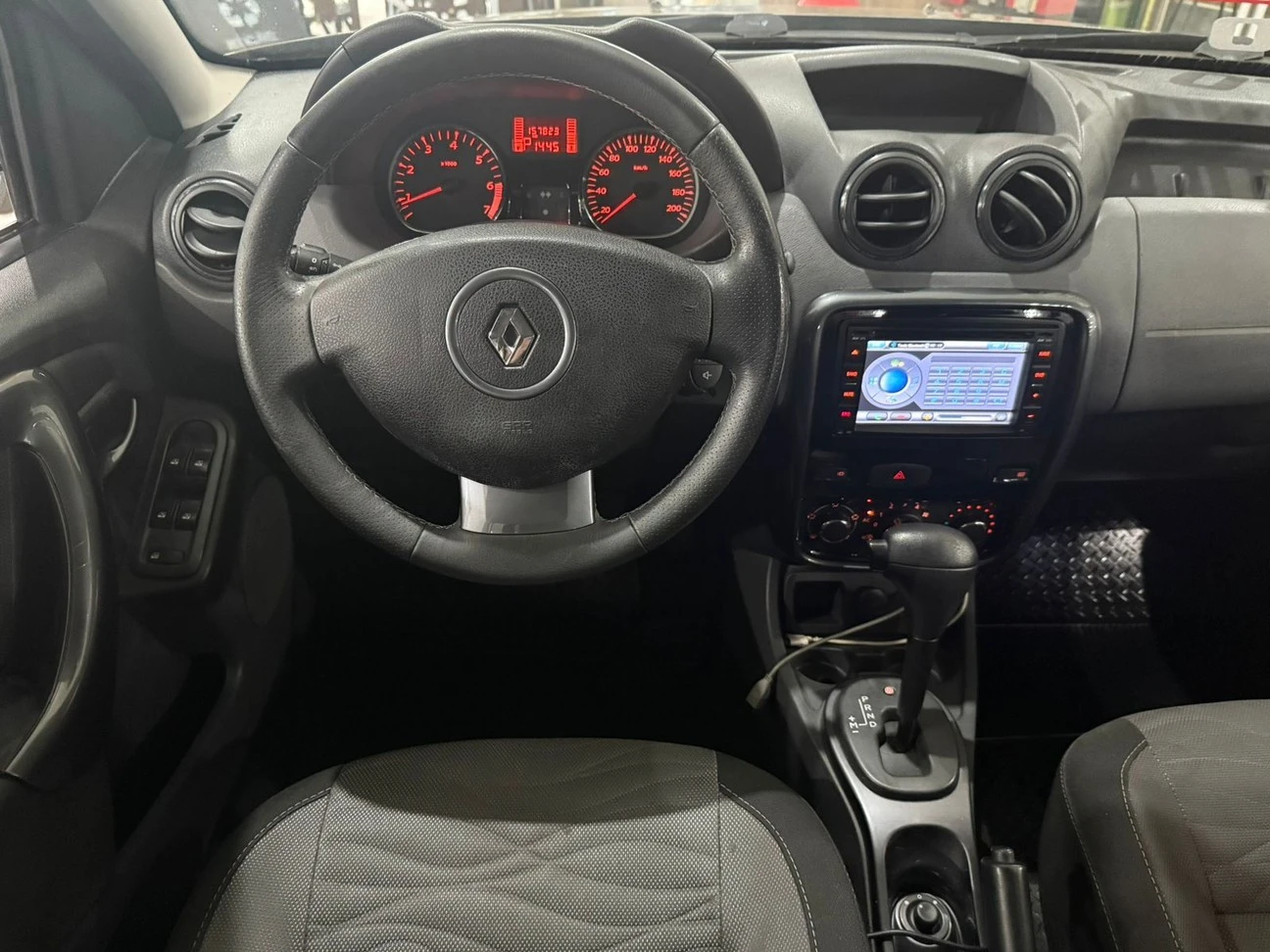RENAULT DUSTER