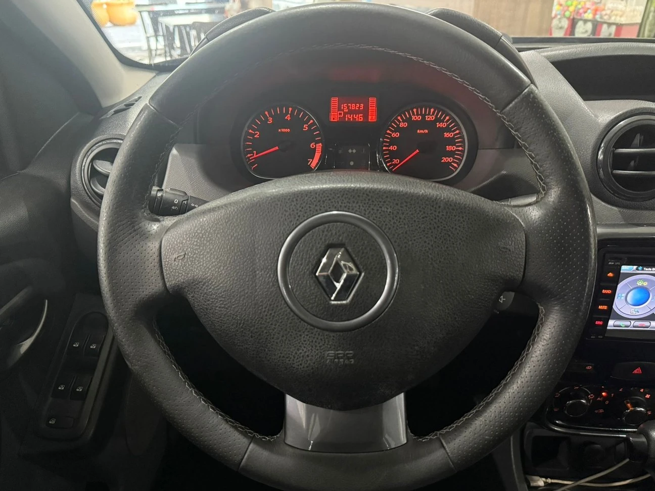 RENAULT DUSTER