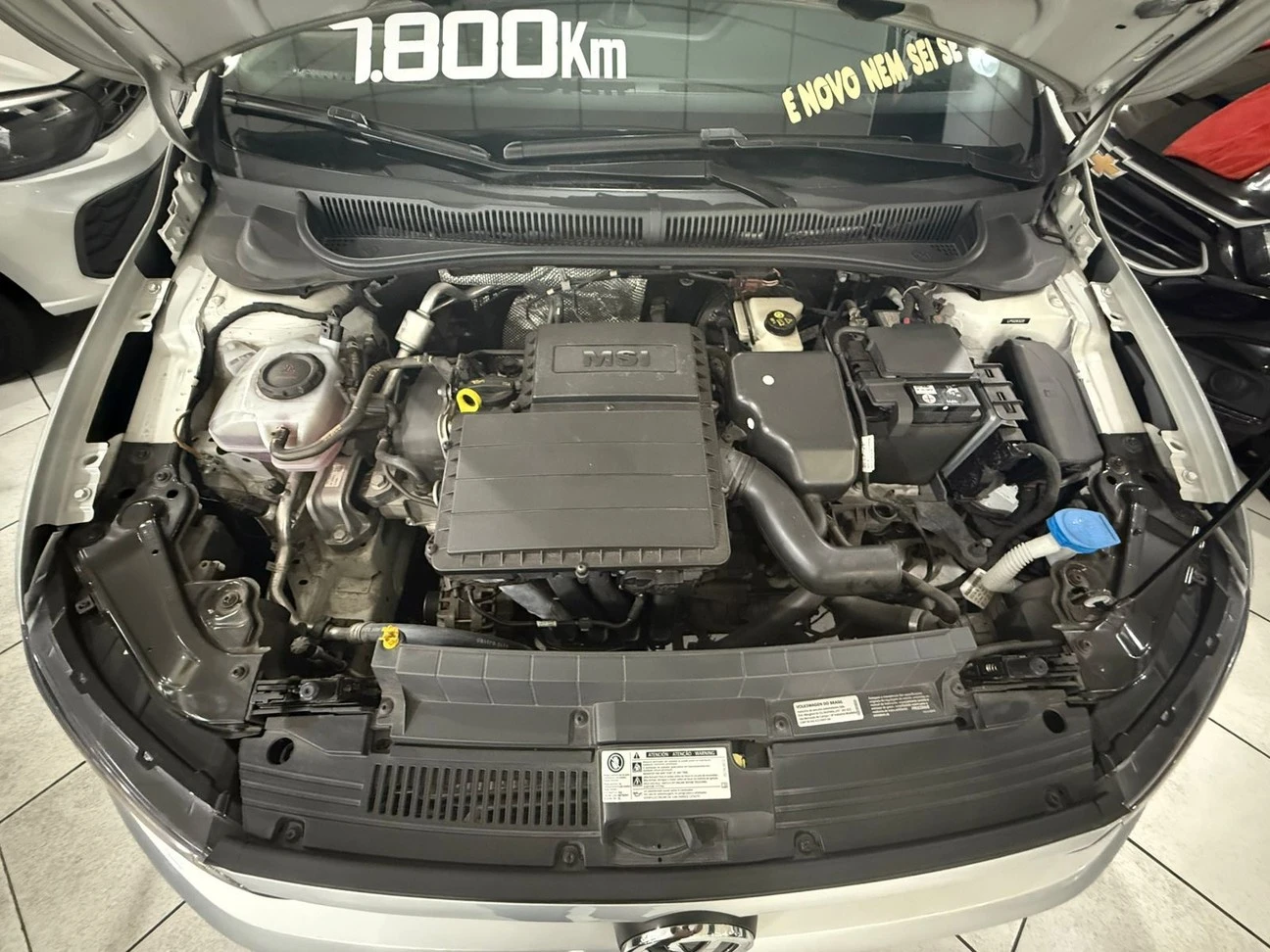 VOLKSWAGEN POLO