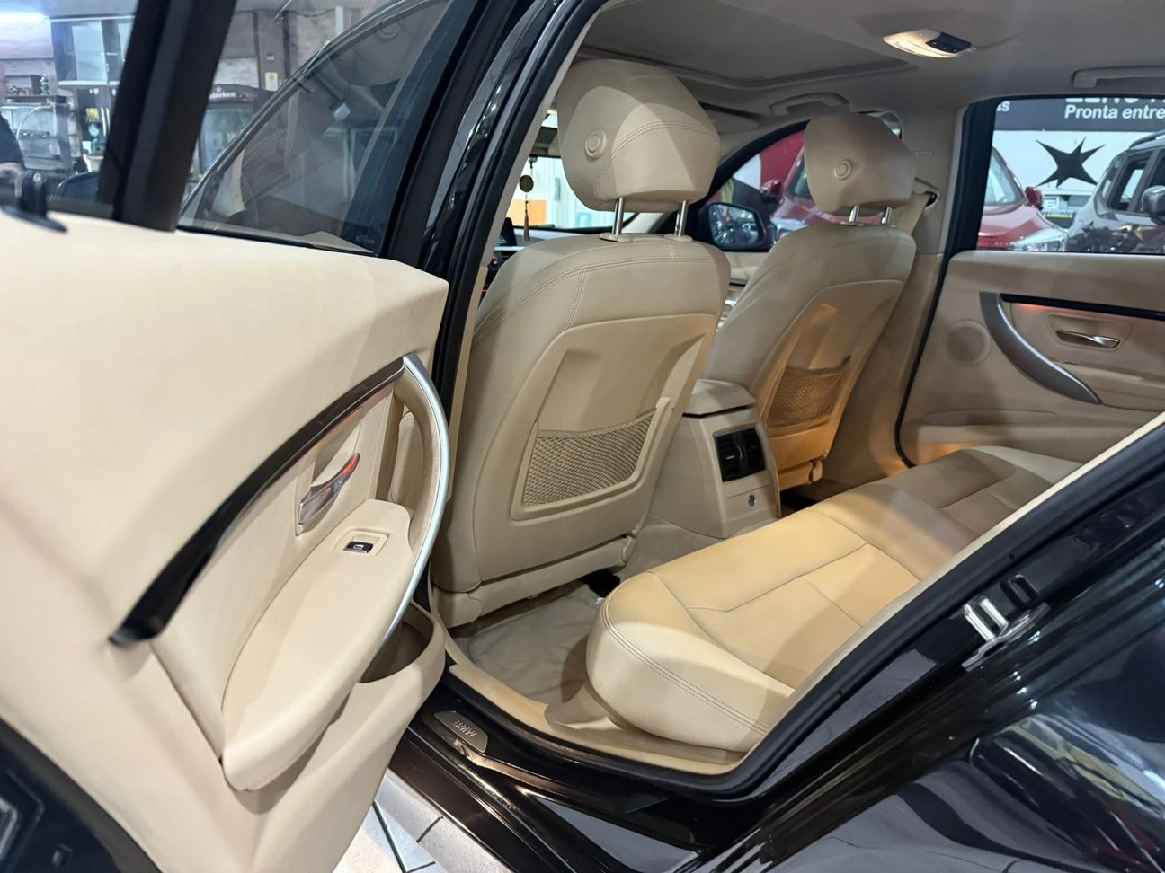 BMW 328i
