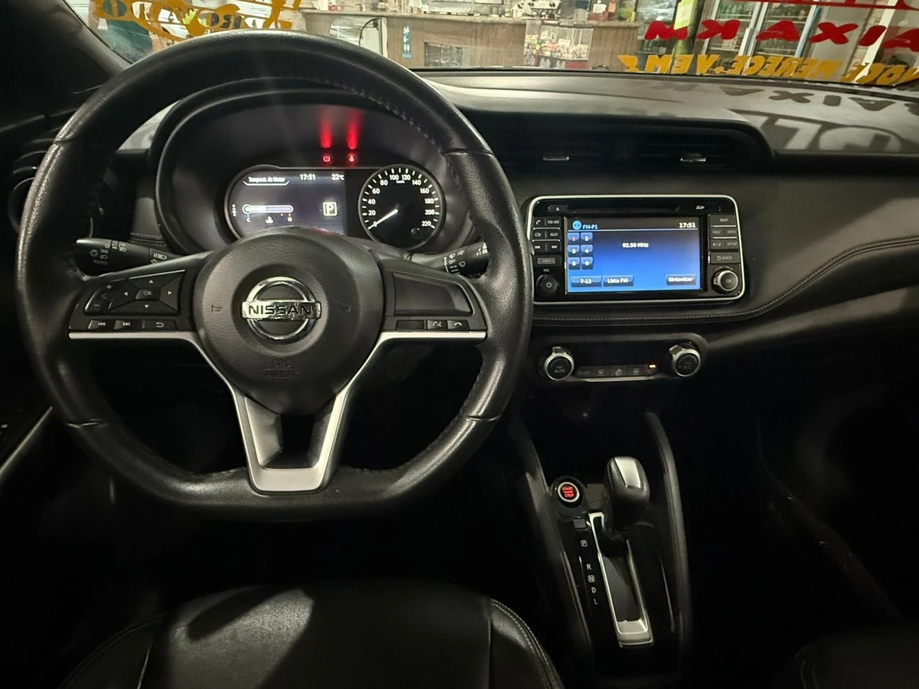 NISSAN KICKS