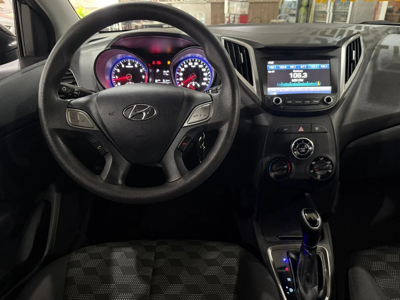 HYUNDAI HB20