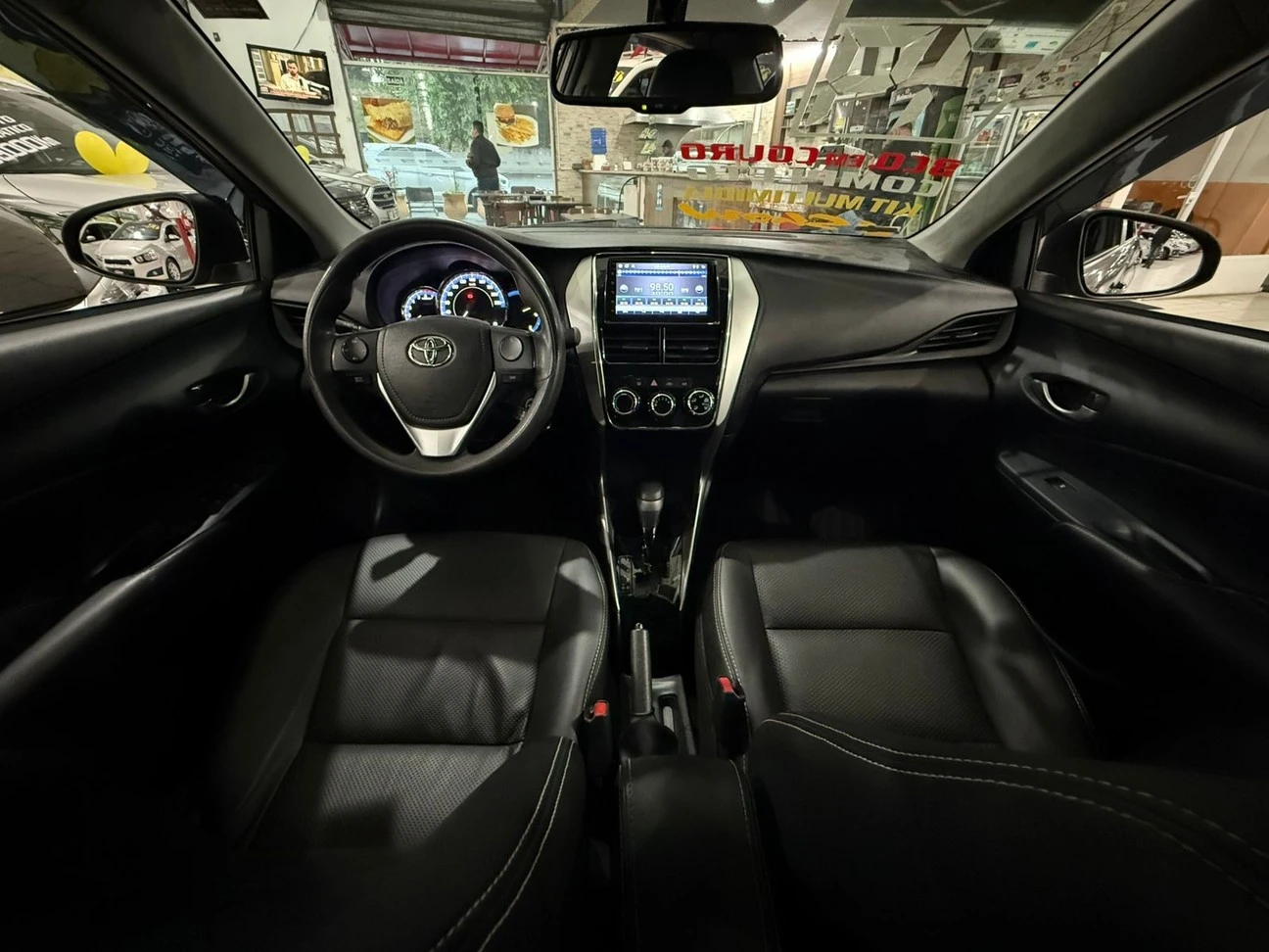TOYOTA YARIS