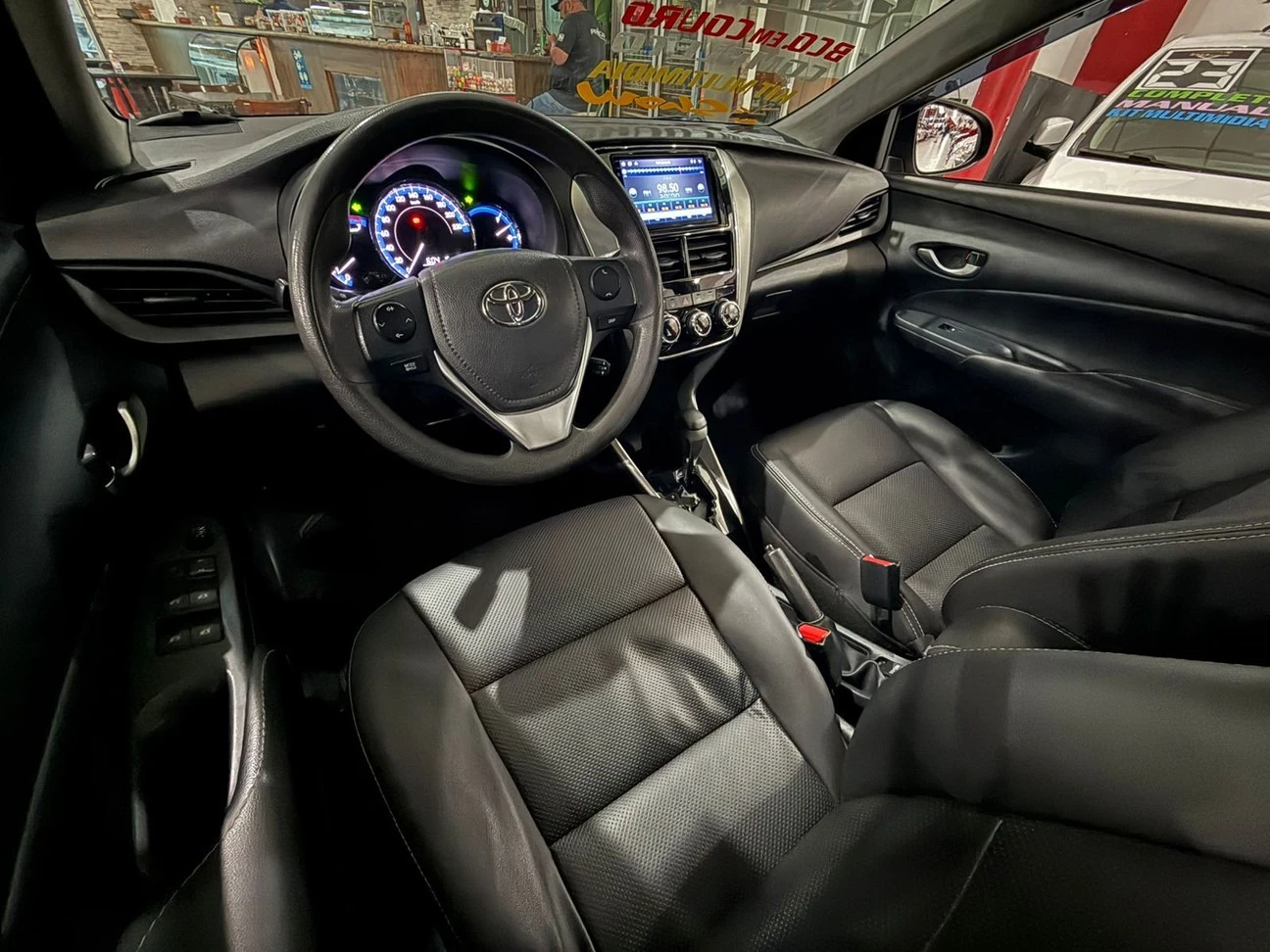 TOYOTA YARIS