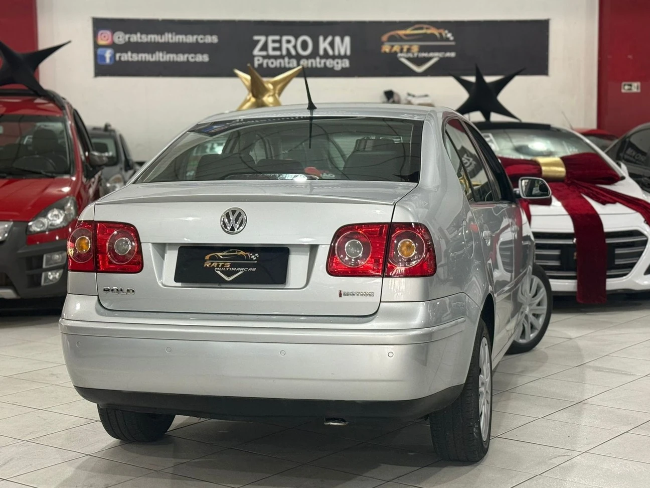 VOLKSWAGEN POLO SEDAN