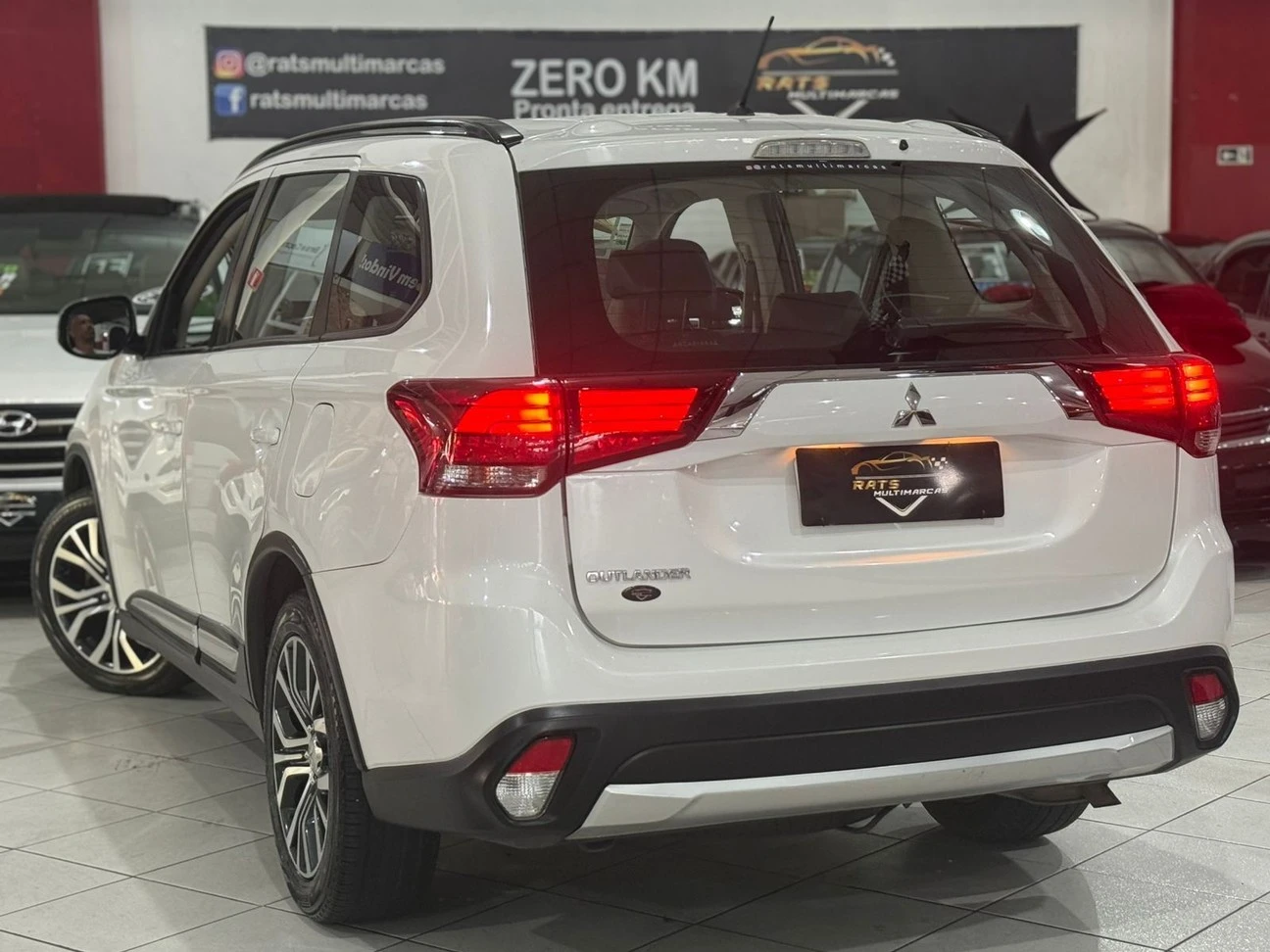 MITSUBISHI OUTLANDER