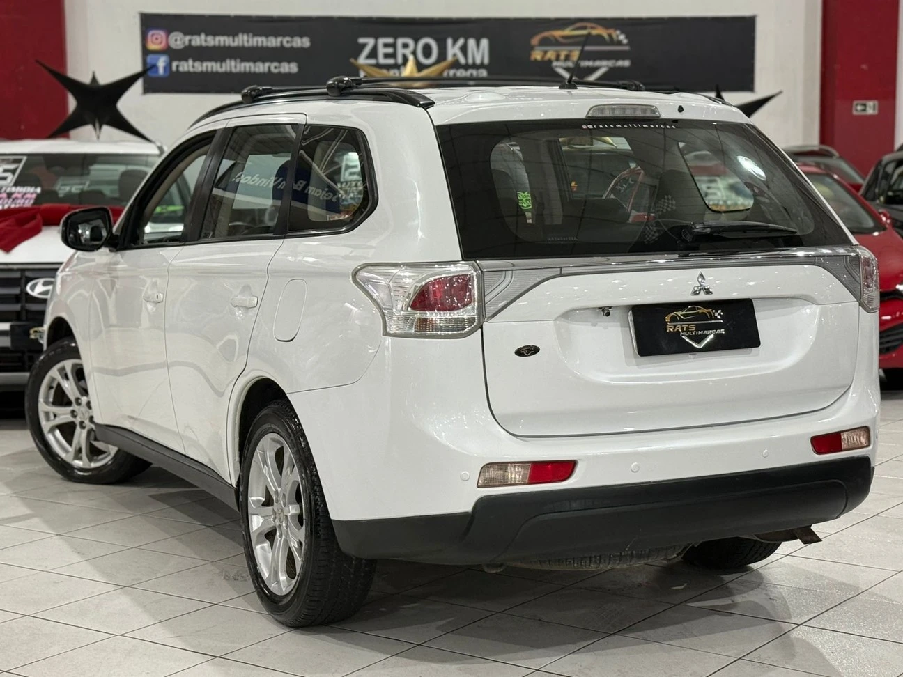 MITSUBISHI OUTLANDER