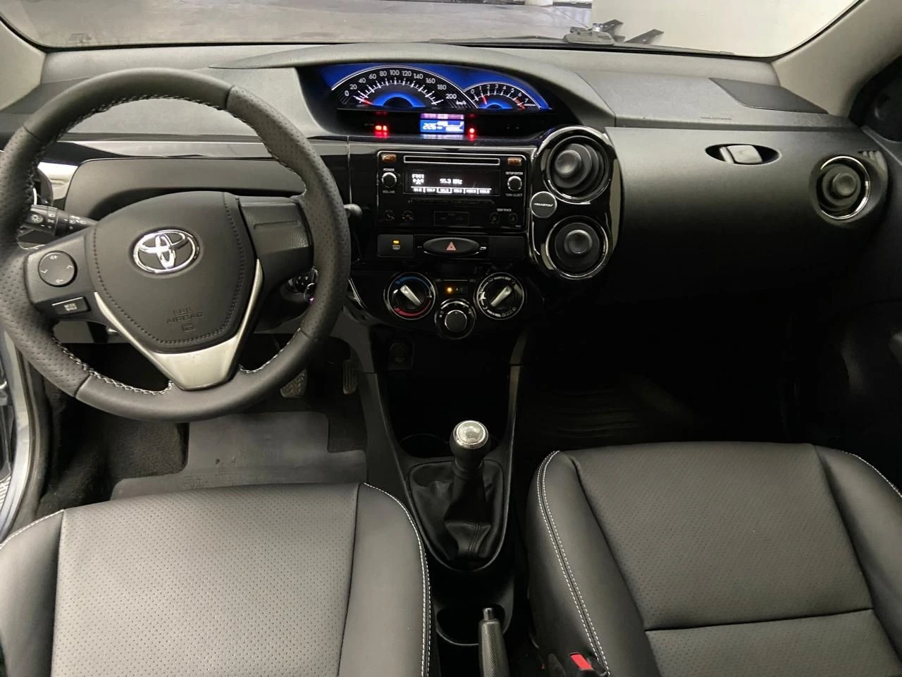 TOYOTA ETIOS
