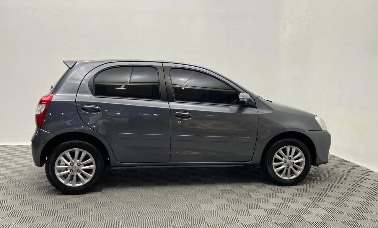 TOYOTA ETIOS