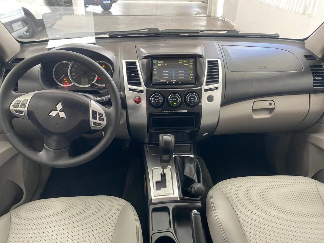 MITSUBISHI PAJERO DAKAR