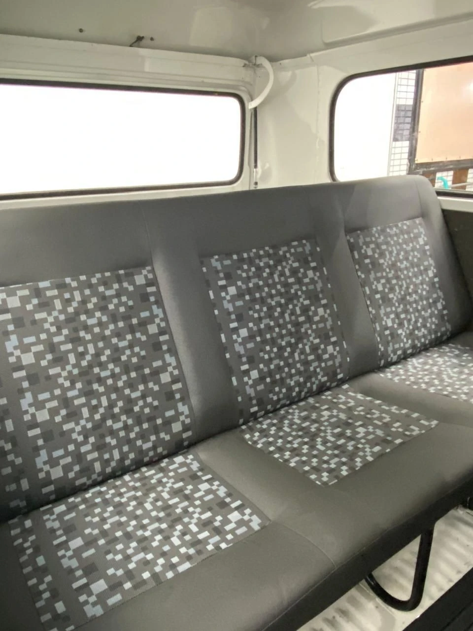 VOLKSWAGEN KOMBI