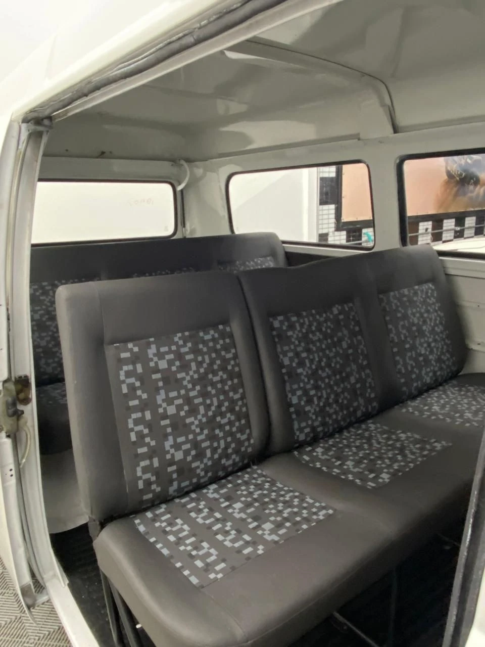 VOLKSWAGEN KOMBI
