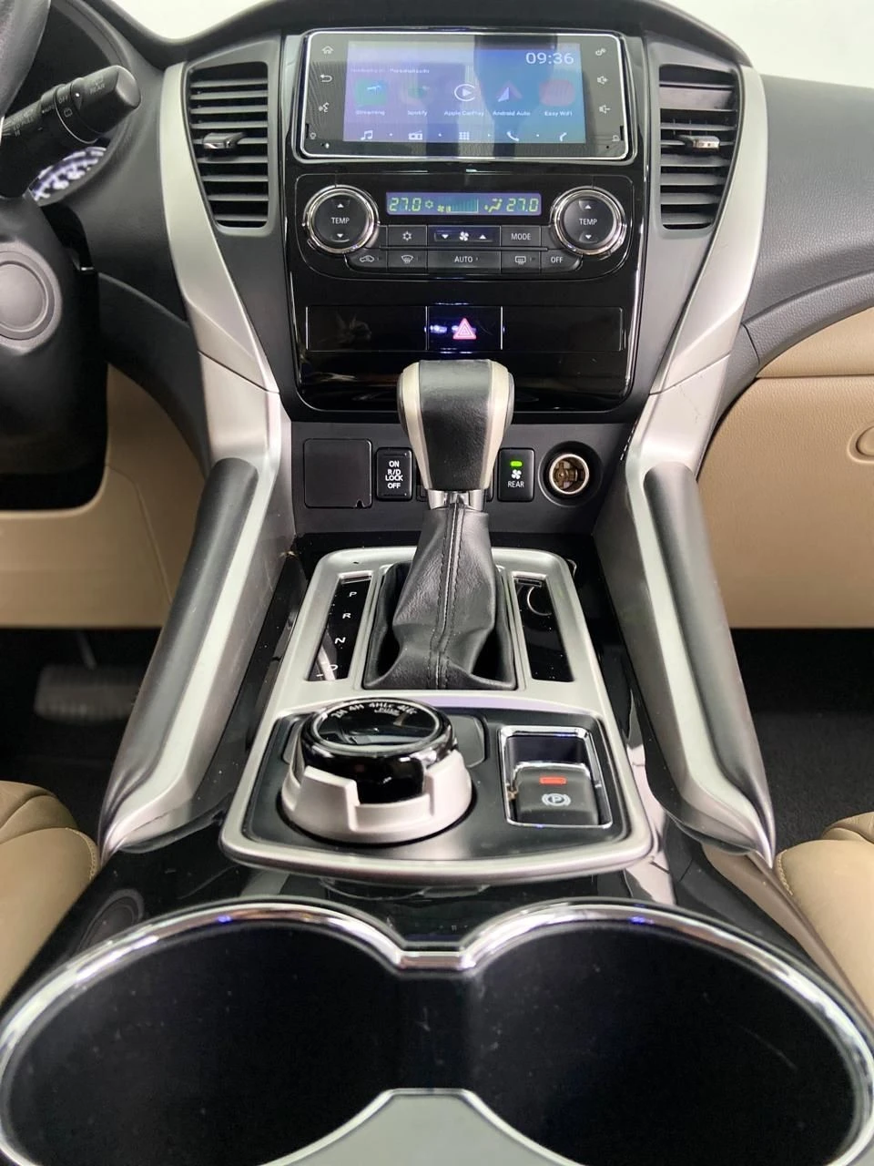 MITSUBISHI PAJERO SPORT