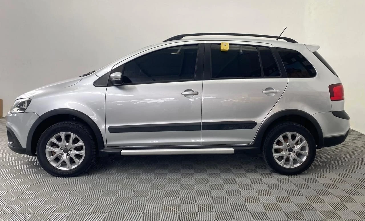 VOLKSWAGEN SPACE CROSS