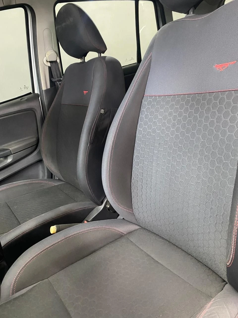 VOLKSWAGEN SPACE CROSS