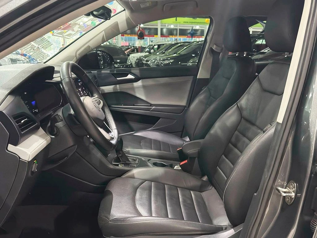 VOLKSWAGEN TAOS