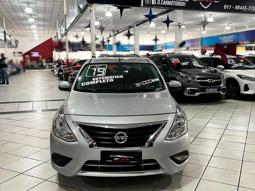 NISSAN VERSA