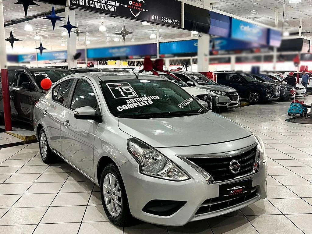 NISSAN VERSA