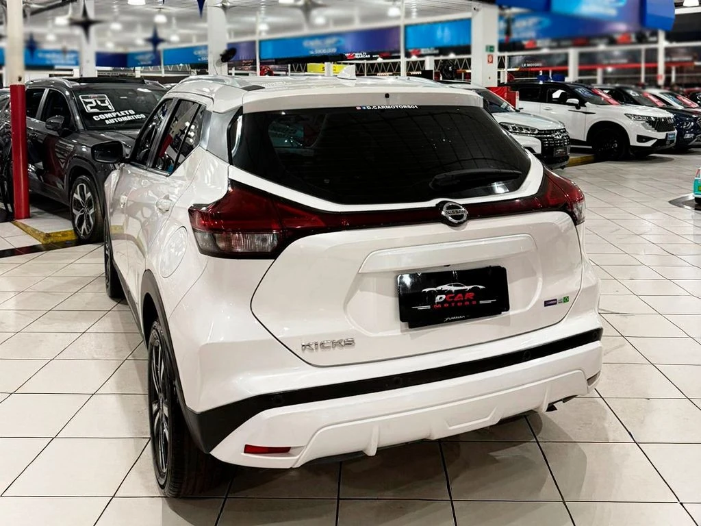 NISSAN KICKS