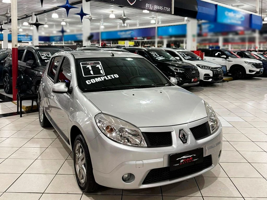 RENAULT SANDERO