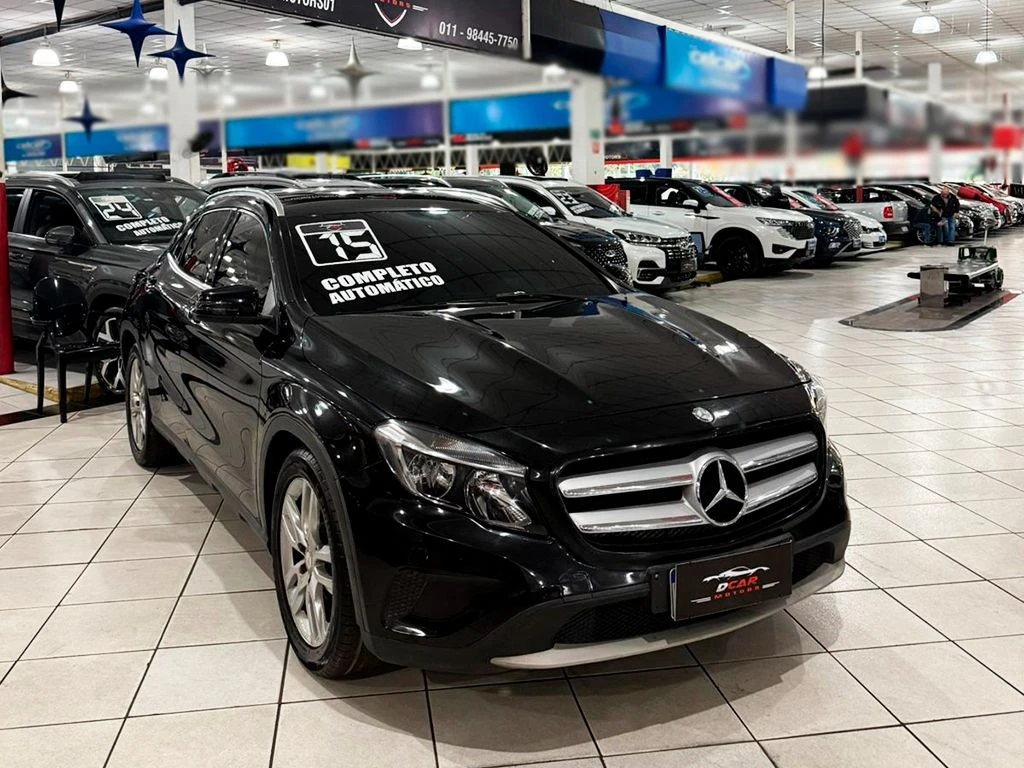 MERCEDES-BENZ GLA 200