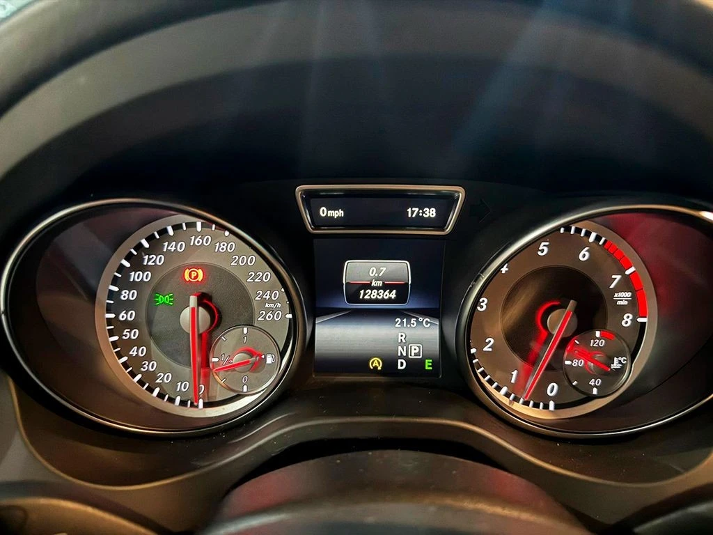MERCEDES-BENZ GLA 200