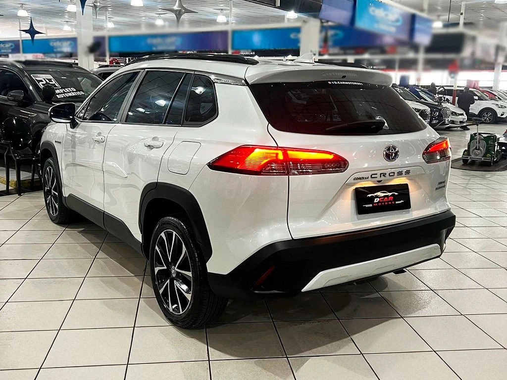 TOYOTA COROLLA CROSS