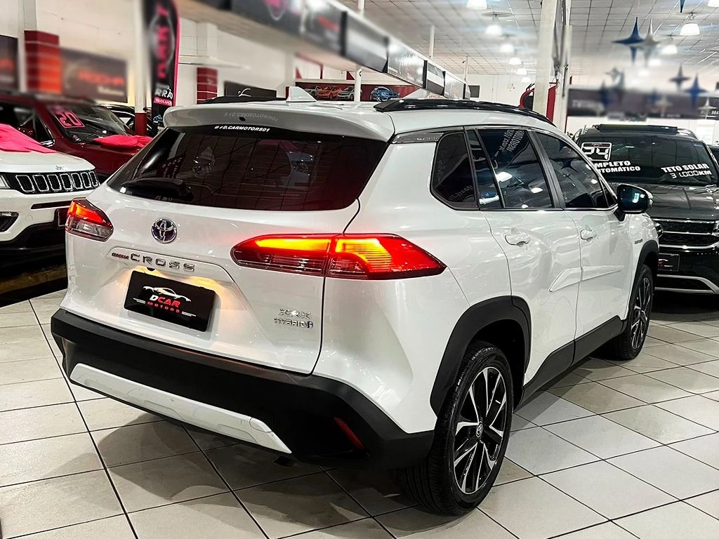 TOYOTA COROLLA CROSS