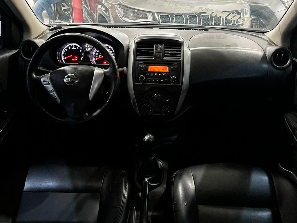 NISSAN VERSA