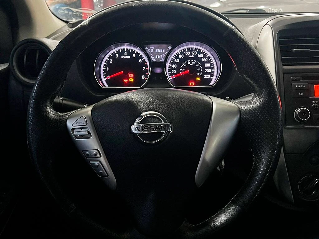 NISSAN VERSA