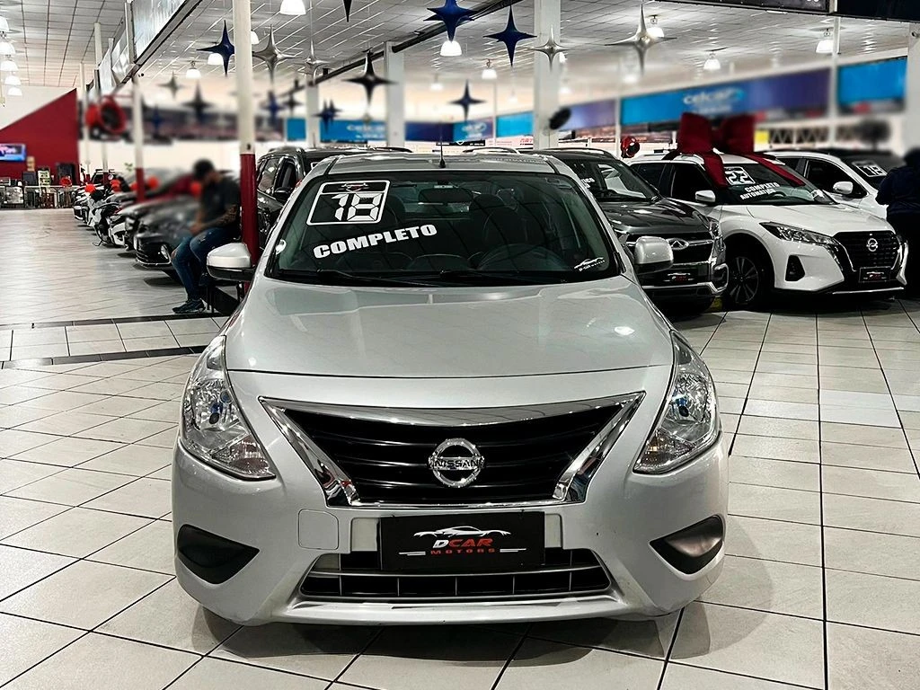 NISSAN VERSA