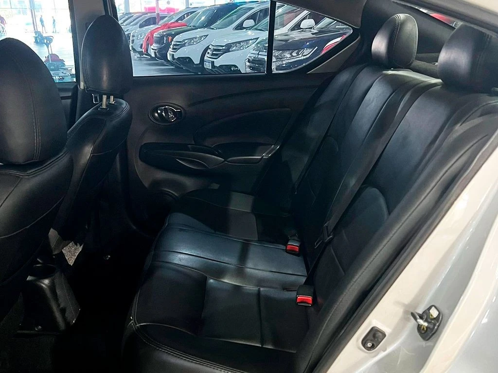 NISSAN VERSA