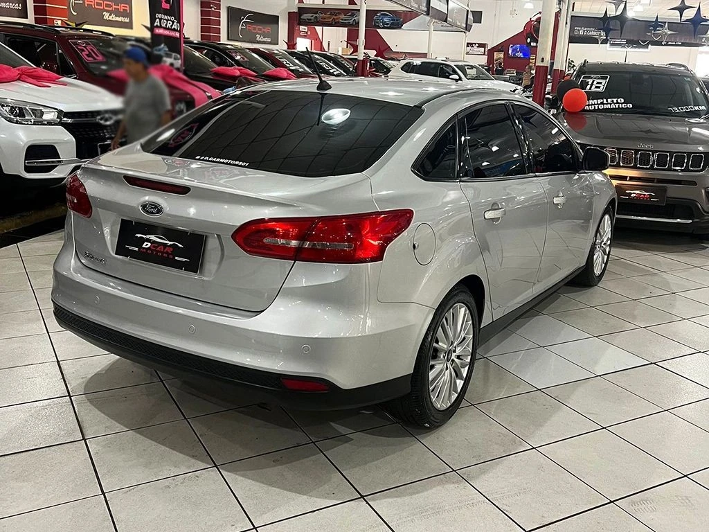 FORD FOCUS