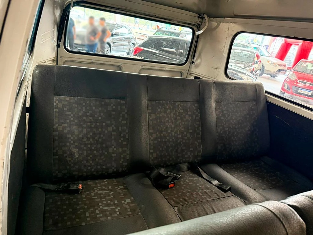VOLKSWAGEN KOMBI