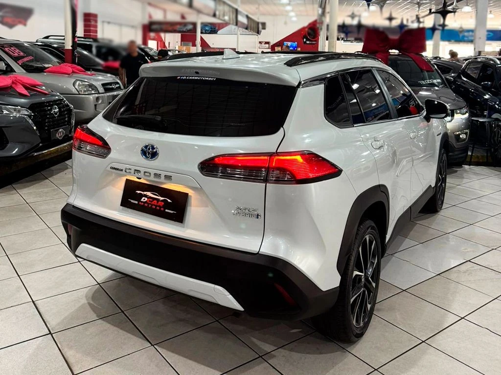 TOYOTA COROLLA CROSS