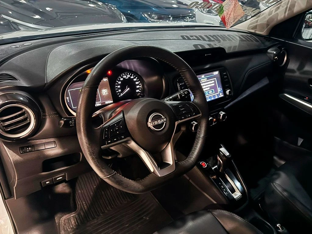 NISSAN KICKS