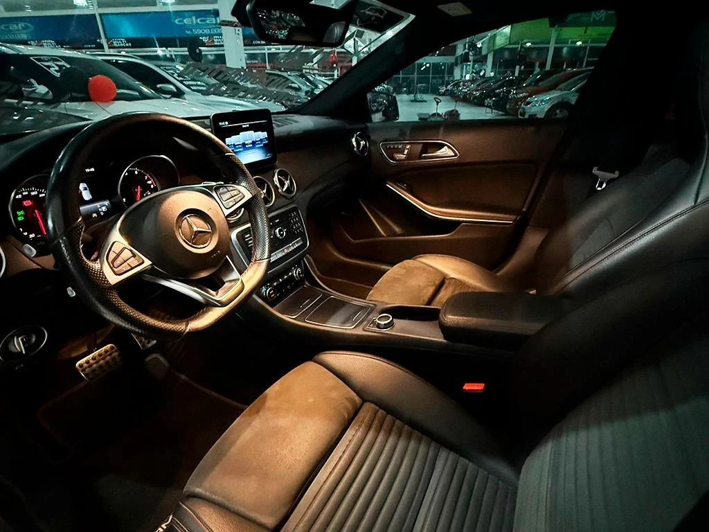 MERCEDES-BENZ GLA 250
