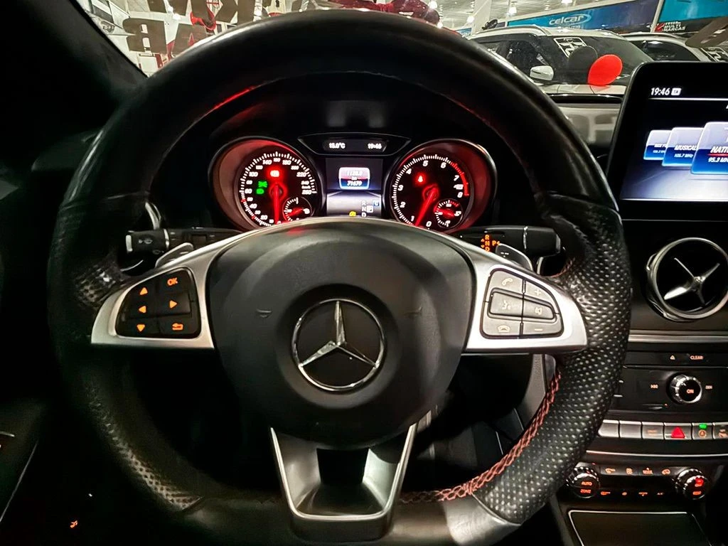 MERCEDES-BENZ GLA 250