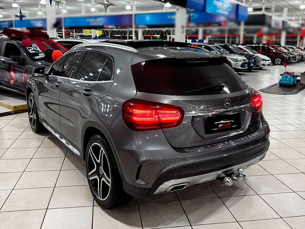 MERCEDES-BENZ GLA 250