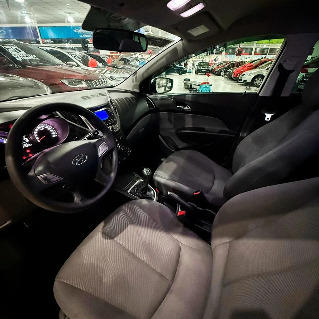 HYUNDAI HB20S