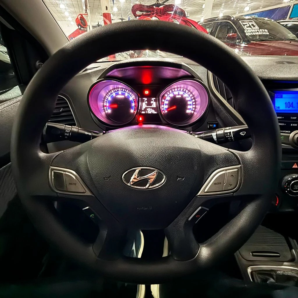 HYUNDAI HB20S