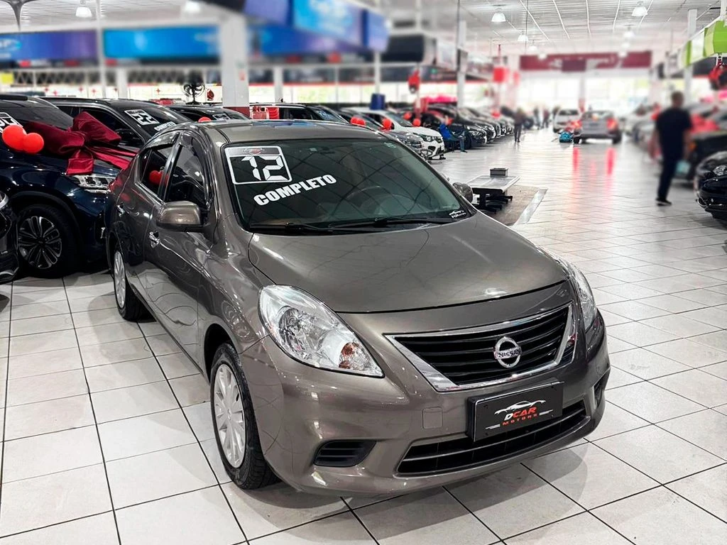 NISSAN VERSA