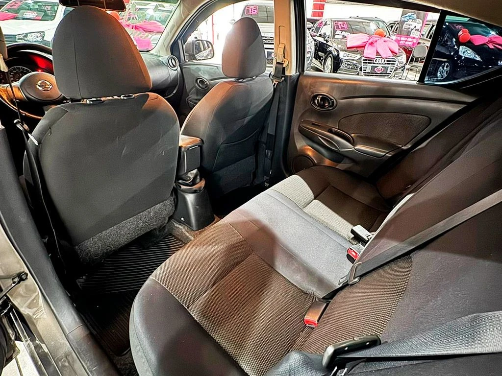 NISSAN VERSA
