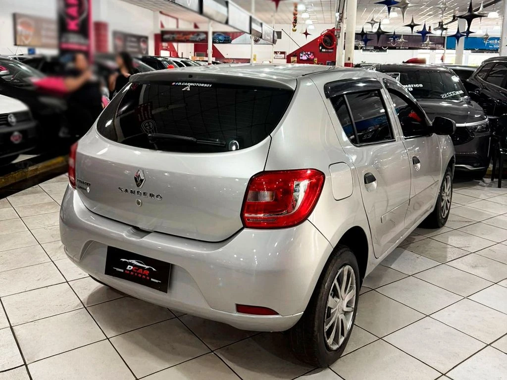 RENAULT SANDERO