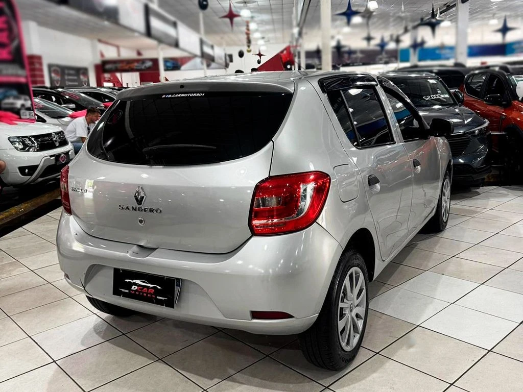 RENAULT SANDERO