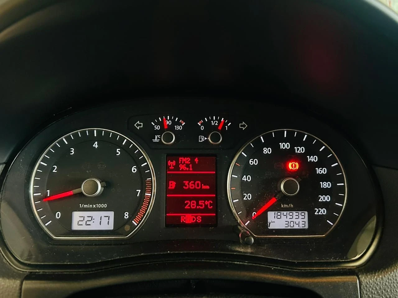 VOLKSWAGEN POLO SEDAN