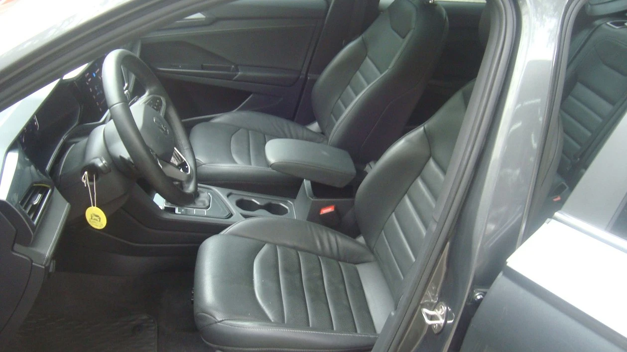 VOLKSWAGEN TAOS